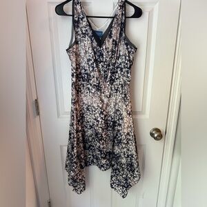 Simply Vera by Vera Wang Dress Size M